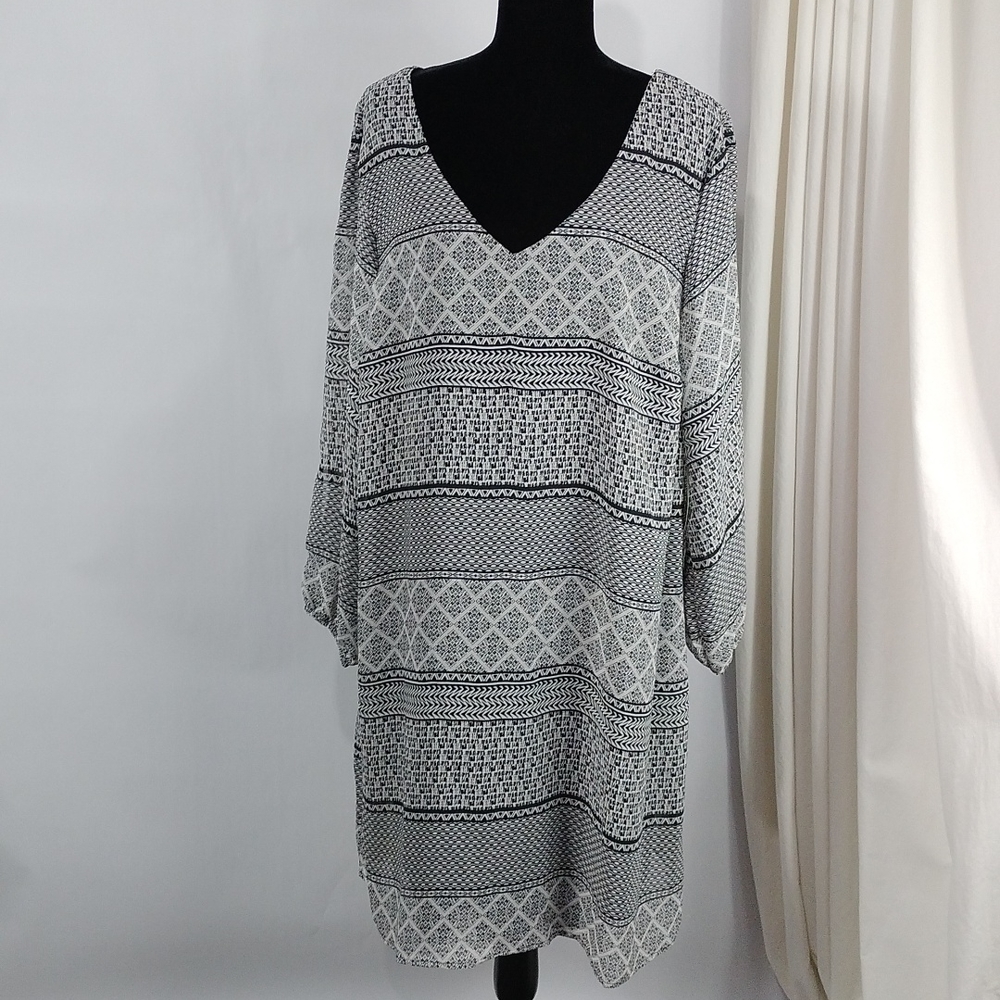 Emma & Michele Dress With Slit Sleeves